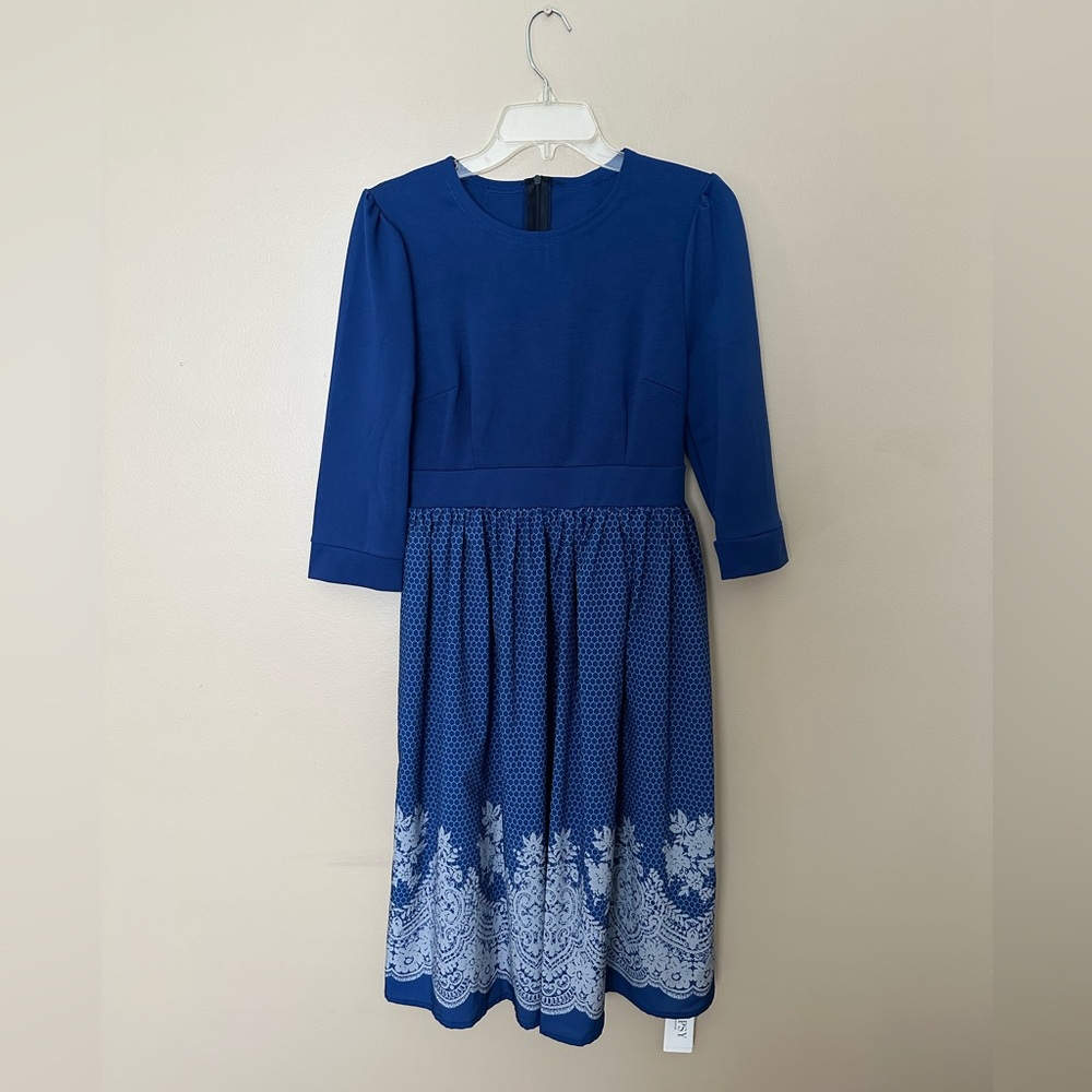 EZPOPSY midi blue dress with three quarter sleeves. Size 6.